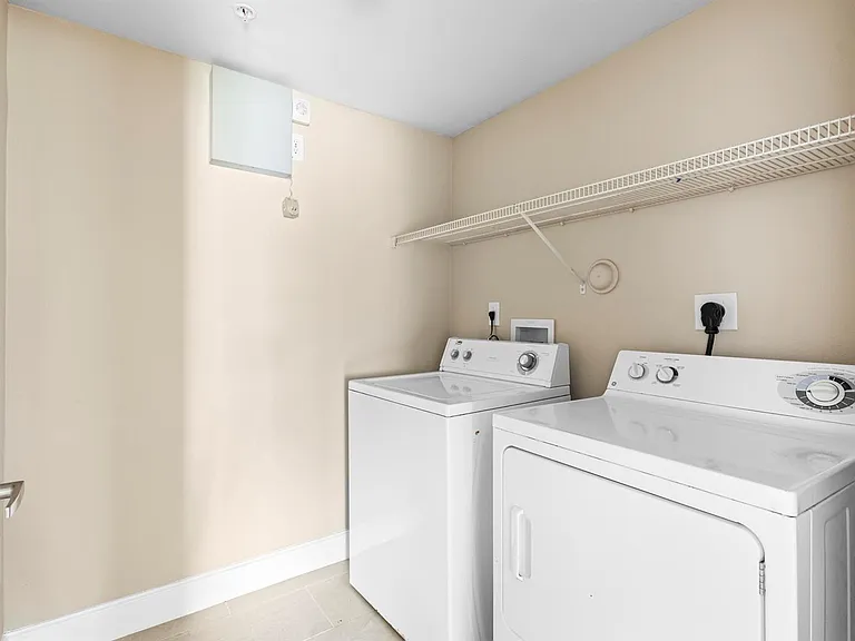 6450 Emerald Dunes Dr #103 — Photo 27