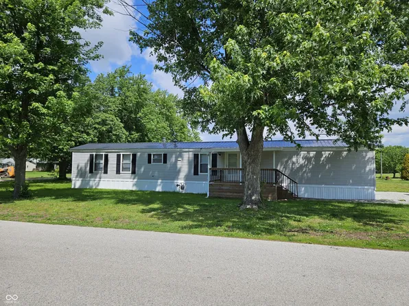 374 Worthington St, Worthington, IN 47471