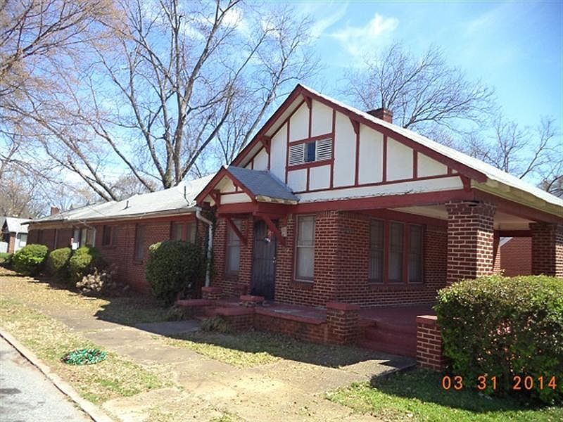 2nd image of 1371 Jefferson Ave