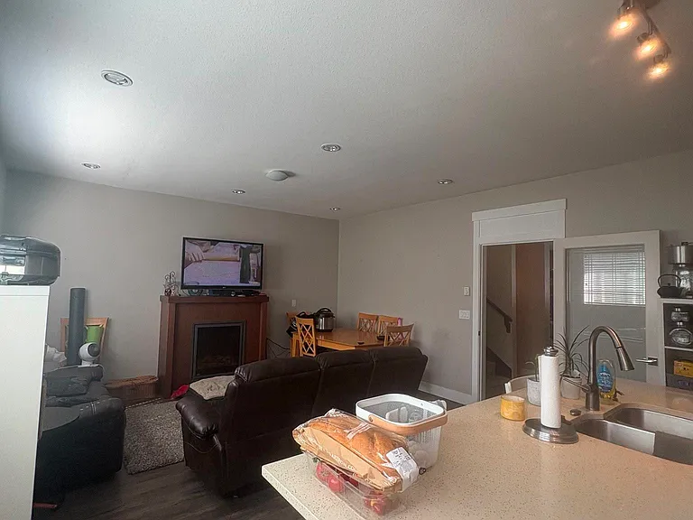 30748 Cardinal Ave #16 — Photo 17
