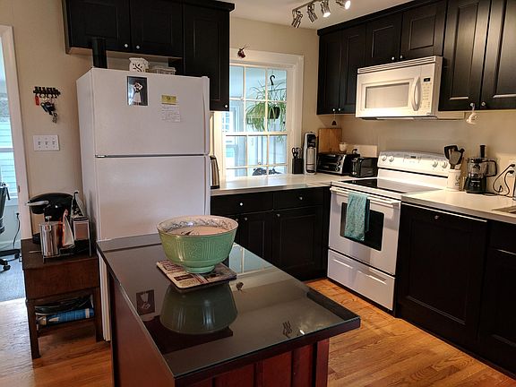 3rd image of 428 N Columbus St