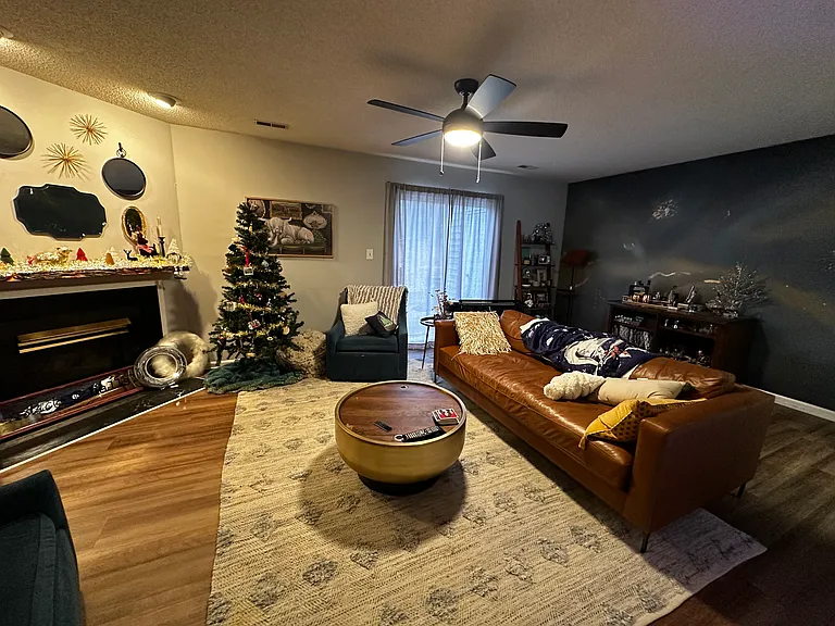 529 Darby Glen Ln — Photo 7
