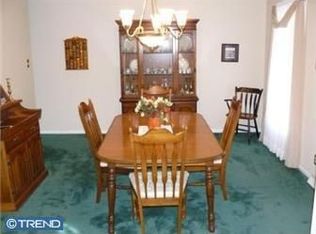 103 Thornburry Ct, Chalfont, PA 18914