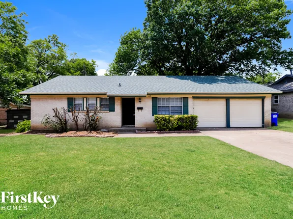 612 Mesa Dr, Euless, TX 76040