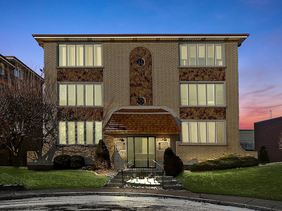 1st image of 6230 S Newland Ave APT 2S