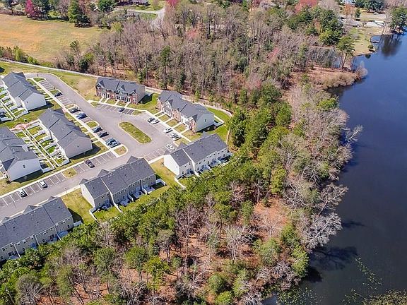 4th image of 8131 Creekside Village Dr #8131