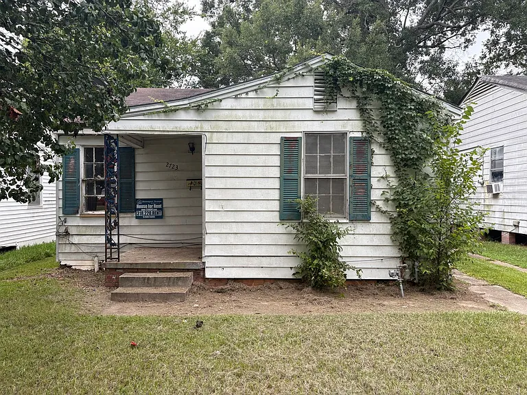 2723 Fulton St — Photo 2