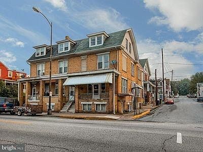 501 APT A FRONT PORCH AT NORTH FRONT STREET 