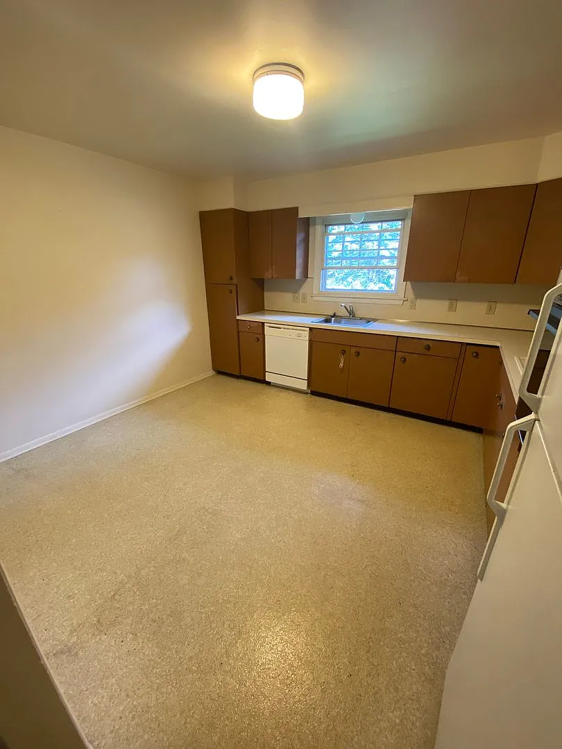 EHK Albany Property, LLC./ 96 Elsmere — Photo 2