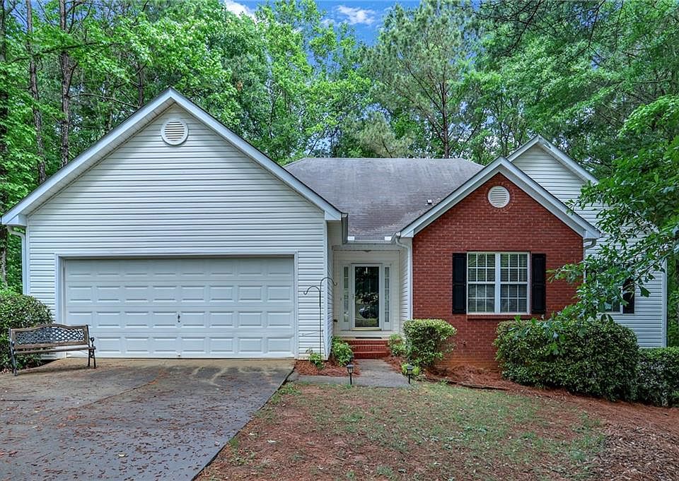 1st image of 237 Clearwater Dr