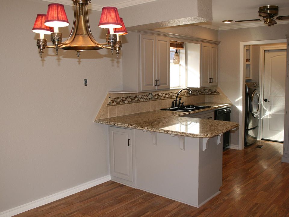 Kitchen 1