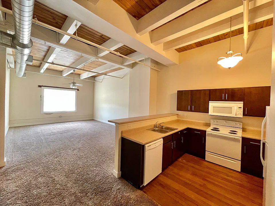 1320 5th Ave #302