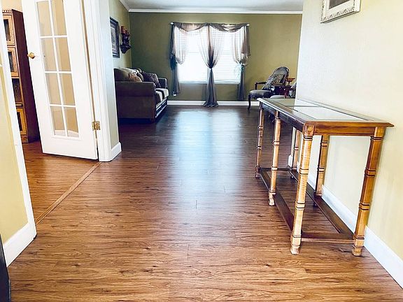 3rd image of 1240 Brockway Ct