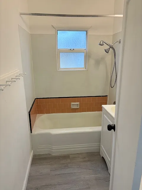 2 bed, 1000 sqft, $1,850 — Photo 4