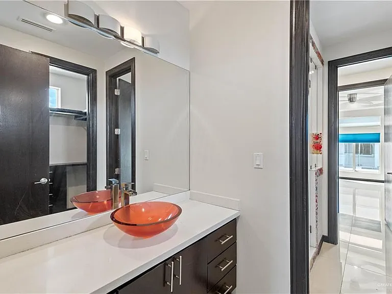 2505 May Ave — Photo 21