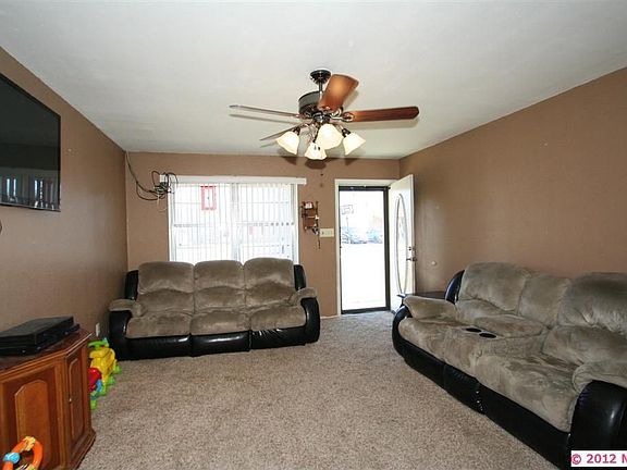 3rd image of 13740 S Glen Pl