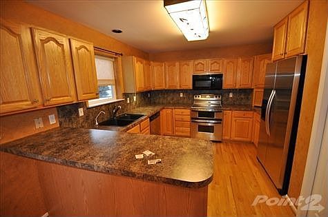3rd image of 4085 Forest Edge Dr