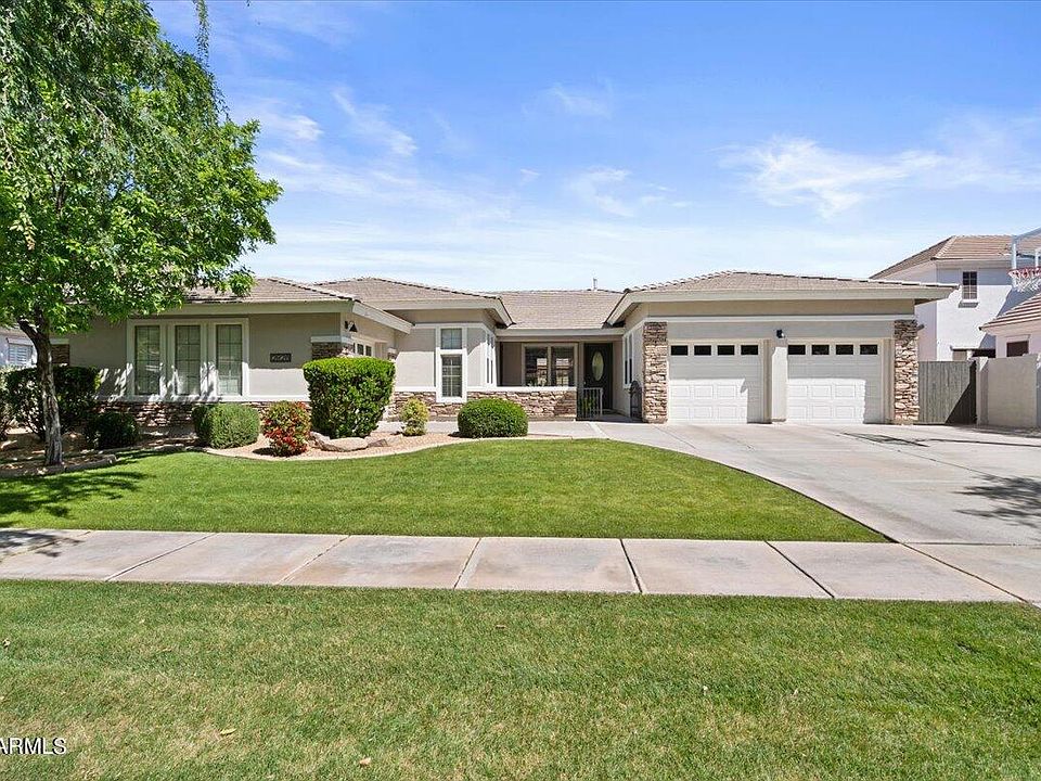 1st image of 2826 E WASHINGTON Court