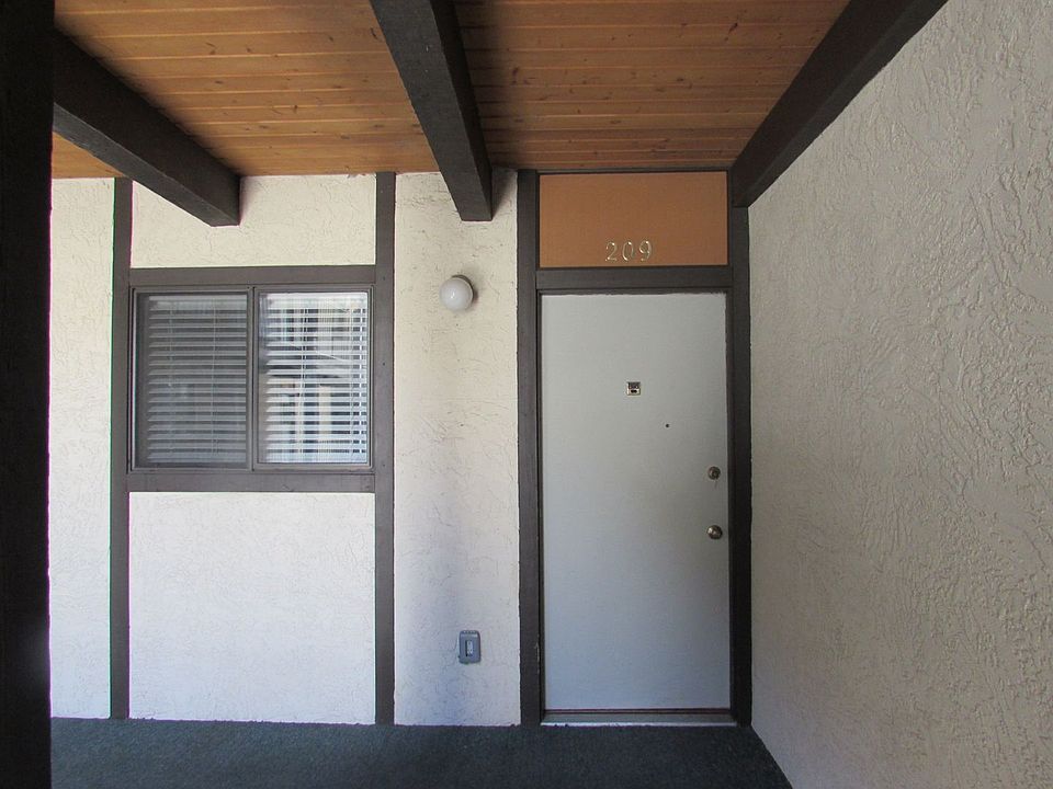 1st image of 3231 Lakeside Dr APT 209