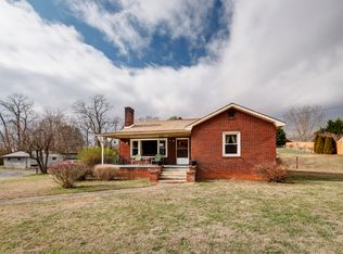 318 Johnston School Rd, Asheville, NC 28806