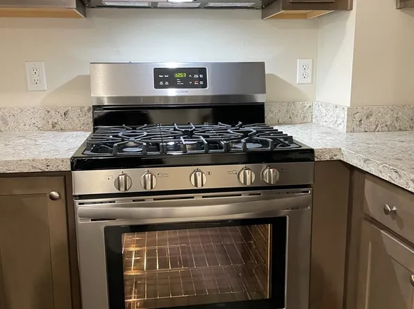 1615 Bellevue Way NE APT 9, Bellevue, WA 98004