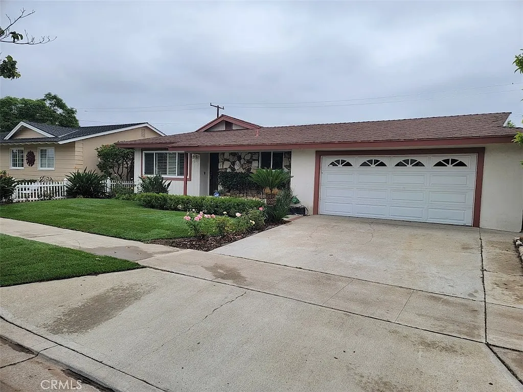 4 bed, 2000 sqft, $4,500 — Photo 2