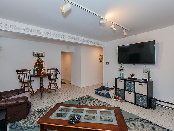 3rd image of 3465 N Elaine Pl #G