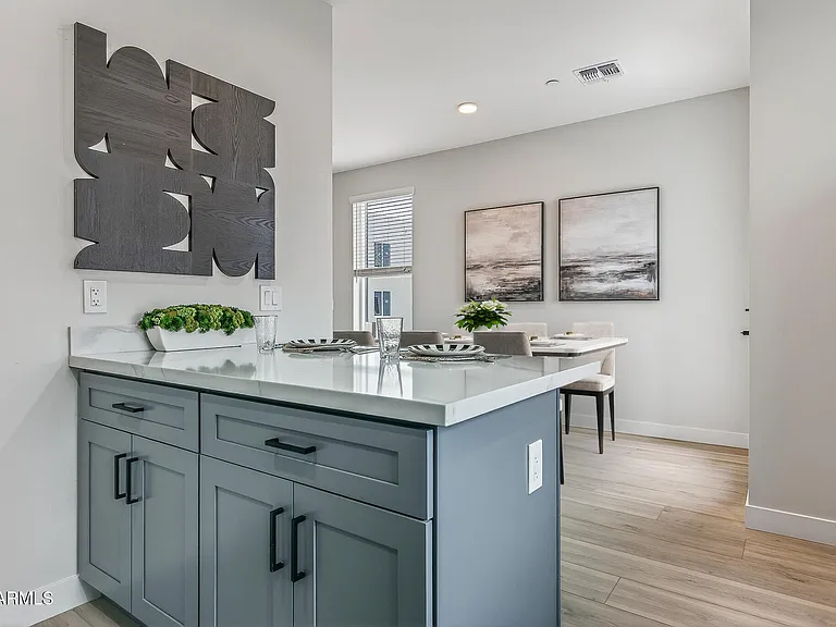 2601 E Clarendon Ave #3 — Photo 20