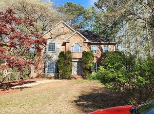 648 Cobblestone Ln, Stone Mountain, GA 30087