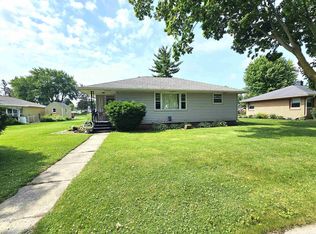 215 Pleasant Ave, Waupun, WI 53963