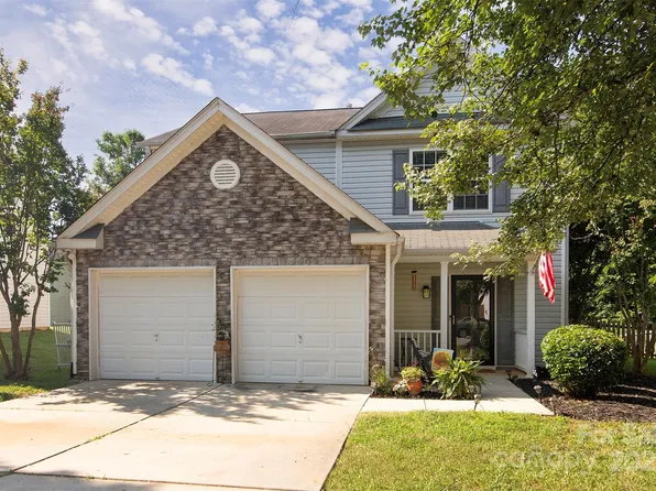 10325 Haddington Dr NW, Charlotte, NC 28269