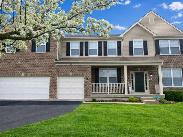 82 Brentwood Dr, Gilberts, IL 60136