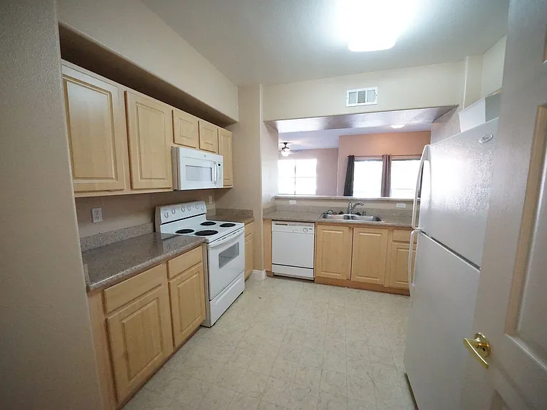 8000 W Badura Ave #1061-176 — Photo 13