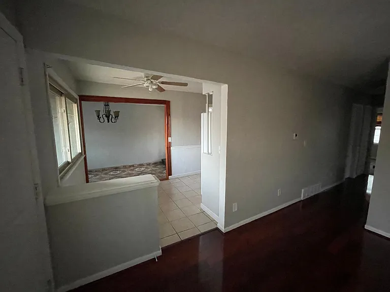 2404 W Rita St — Photo 6