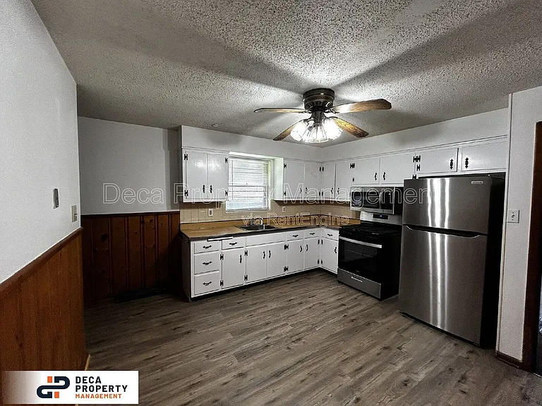 2312 Shields Ave — Photo 4