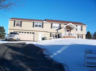 1013 Richmond Rd, Windsor, PA 17366