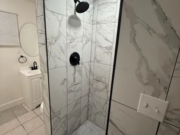 E Clinton Ave, 1202 E Clinton Ave #1206, Fresno, CA 93704