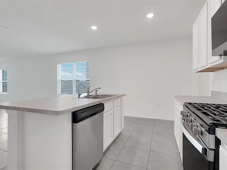 3881 Brant Pl — Photo 14