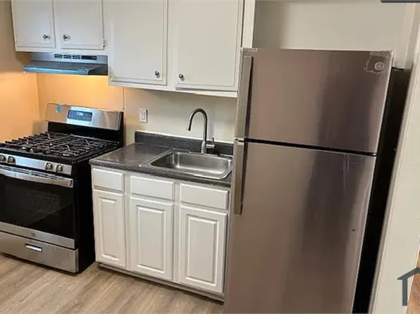 7521 Lange St APT 1, Baltimore, MD 21224