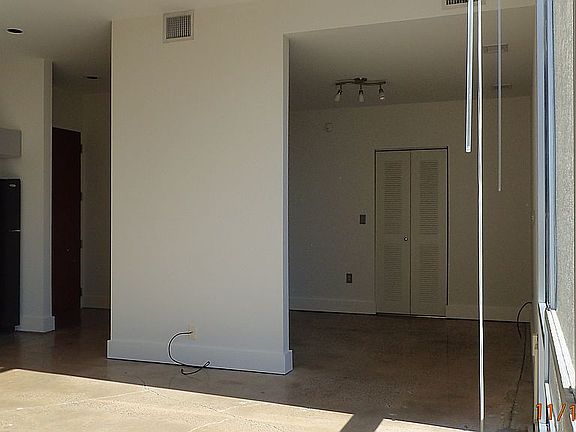 5th image of 1914 3rd Ave N APT 605