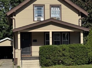 913 S 21st St, Manitowoc, WI 54220