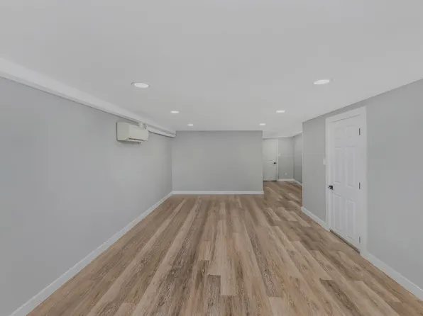 64 College Street image 17 of 17