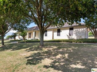 108 Clarks Grove Ln, Hutto, TX 78634