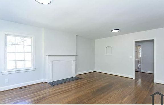 5th image of 1523 44th St