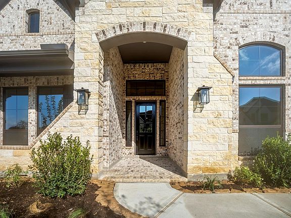 2nd image of 970 Boykin Way