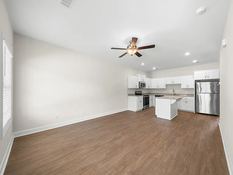 102 Skye Dr — Photo 6
