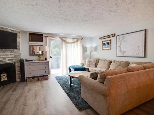 100 Seabury Road #100, Hampton, NH 03842