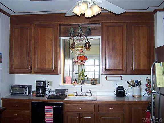 2nd image of 276 Darwin Dr