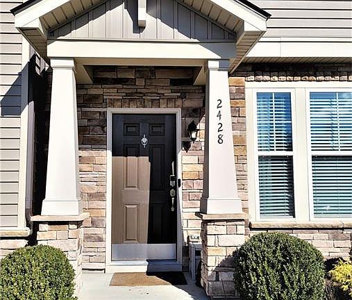 2nd image of 2428 Marions Ln