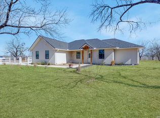 16282 fm 472, Bigfoot, TX 78005